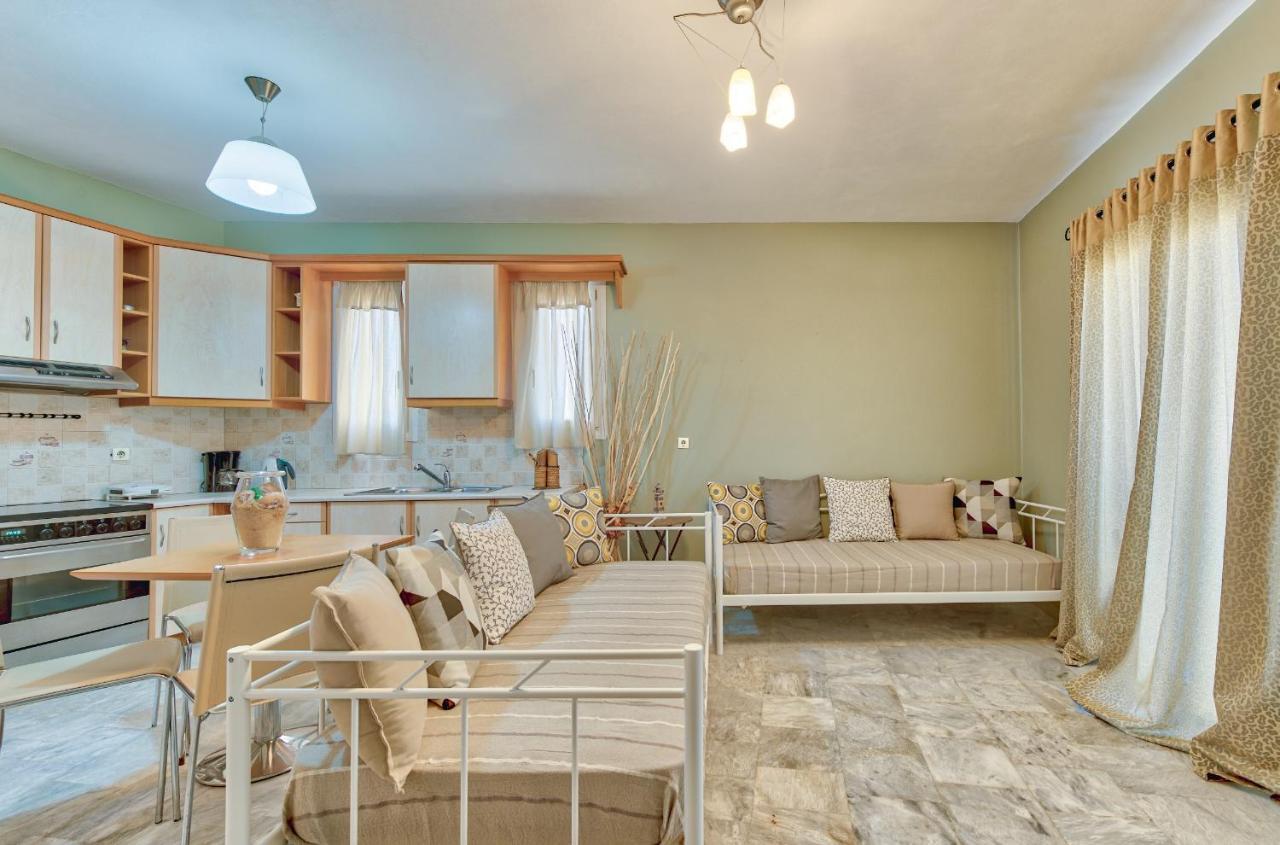 Avesta Apartments - 200M From The Beach Vasilikí Esterno foto